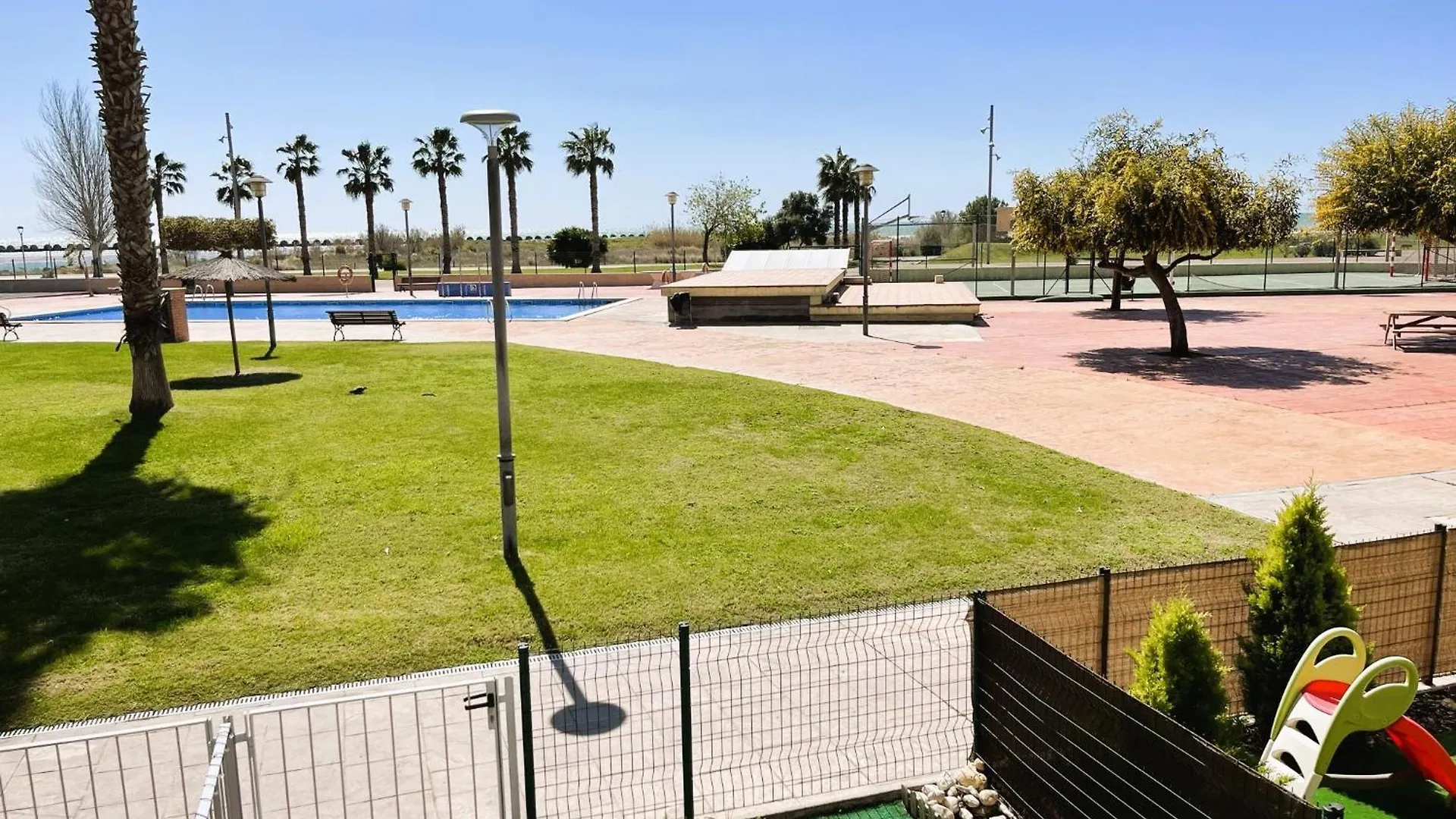 Onze - Primera Linea De Mar Con Piscina Cubelles Apartment