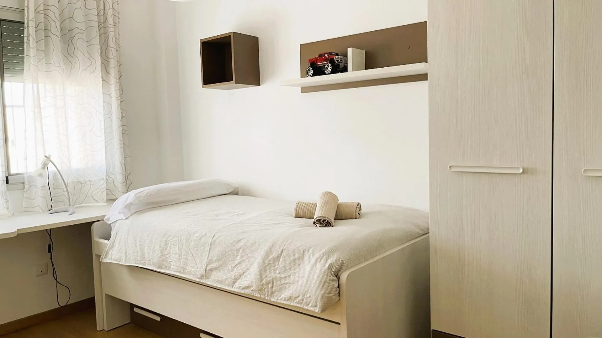 Onze - Primera Linea De Mar Con Piscina Cubelles